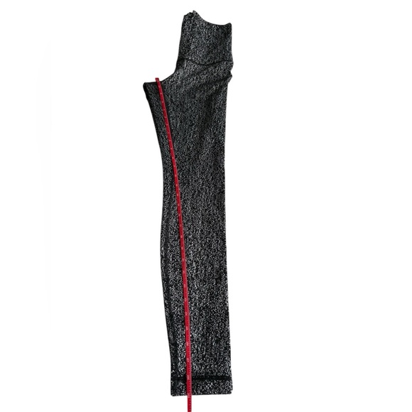 Lululemon size 6 Wunder under high rise 7/8 length black speckled Leggings - Picture 6 of 6